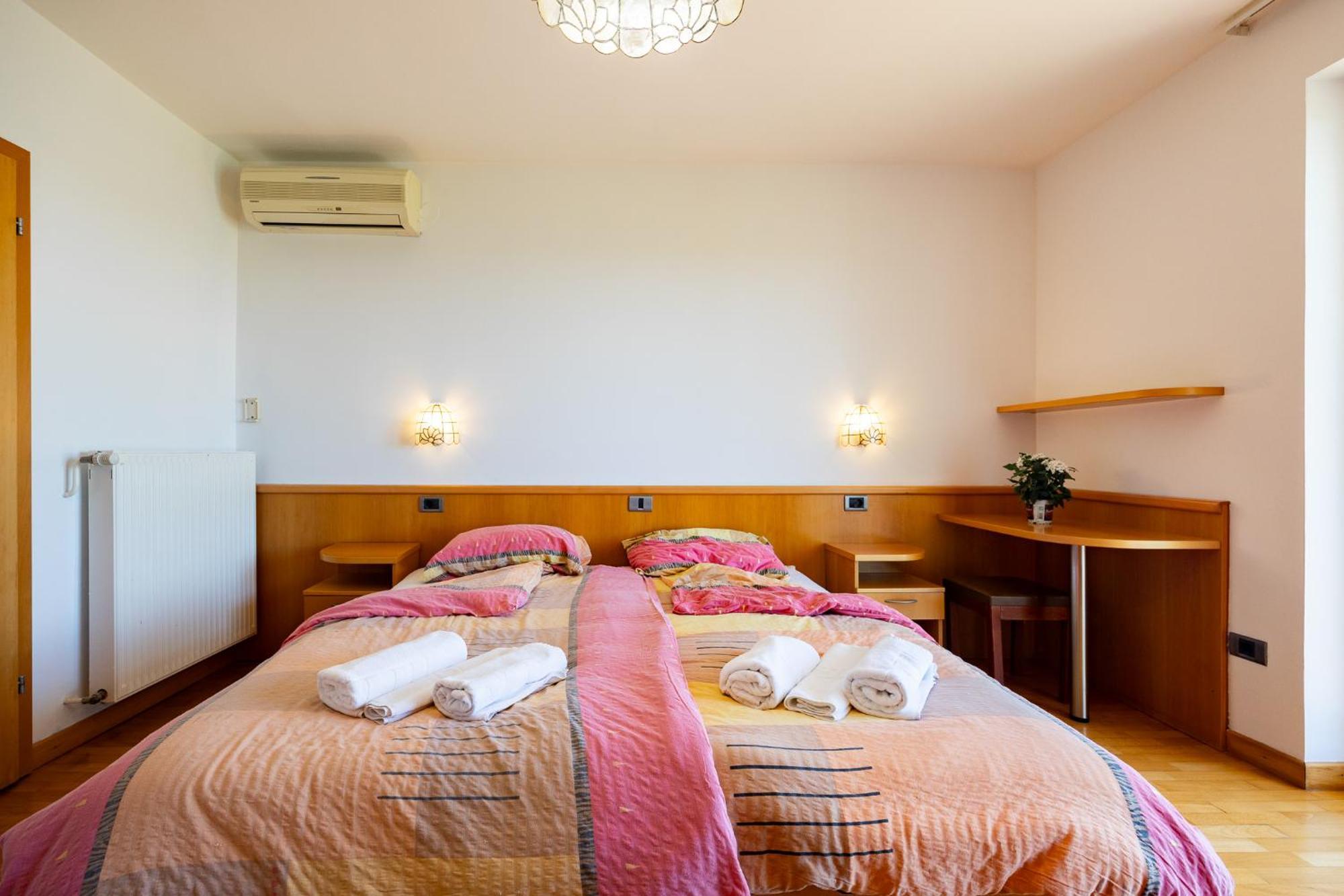 בפורטורוז Old Road Rooms And Apartments With Pool מראה חיצוני תמונה
